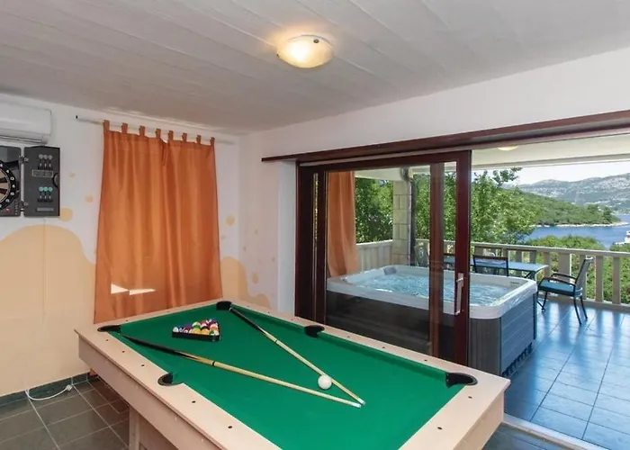 By The Sea Zrnovska Banja, Korcula - 13636 *