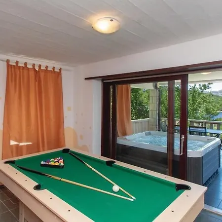 By The Sea Zrnovska Banja, Korcula - 13636 *